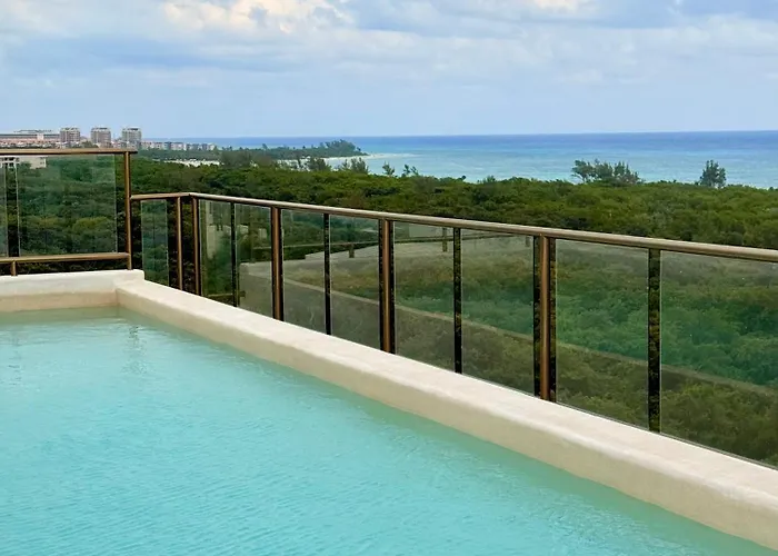56 Zuna * Playa del Carmen