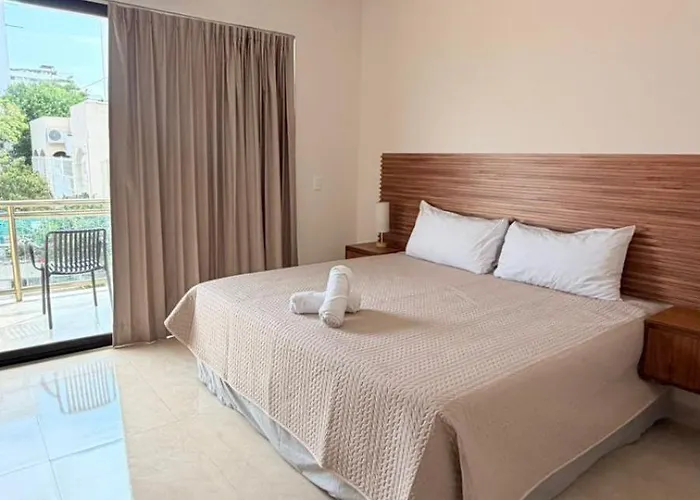 56 Zuna * Playa del Carmen