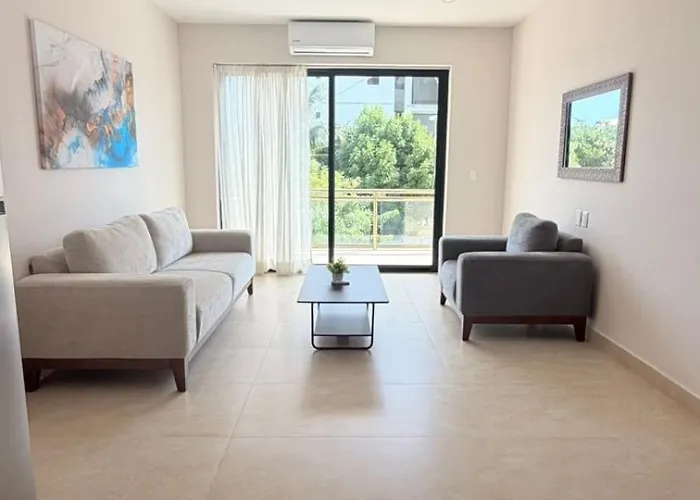 Hotel 56 Zuna